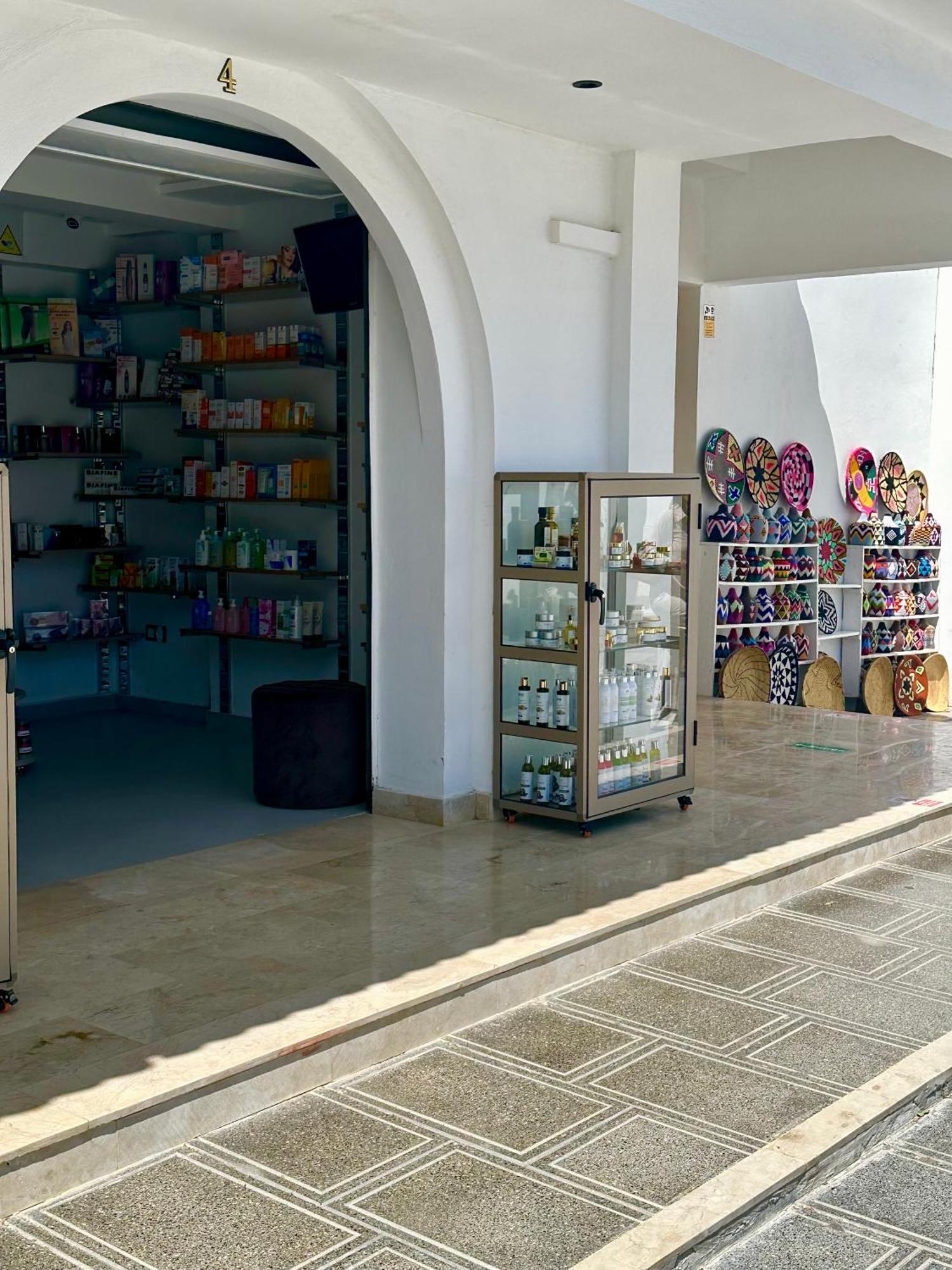 Asilah Vip - Haut Standing - Vue Mer - Piscines - Plage A 5 Minute - Garage Privee - Acces Pmr Exterior foto